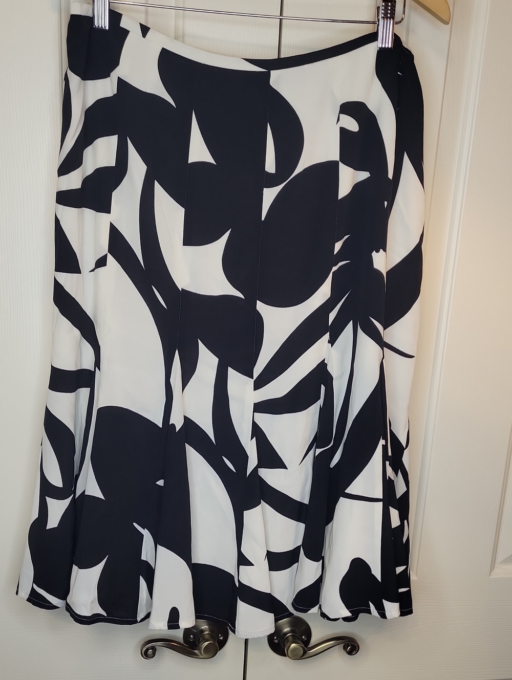 Kasper Black and White Floral A-Line Skirt